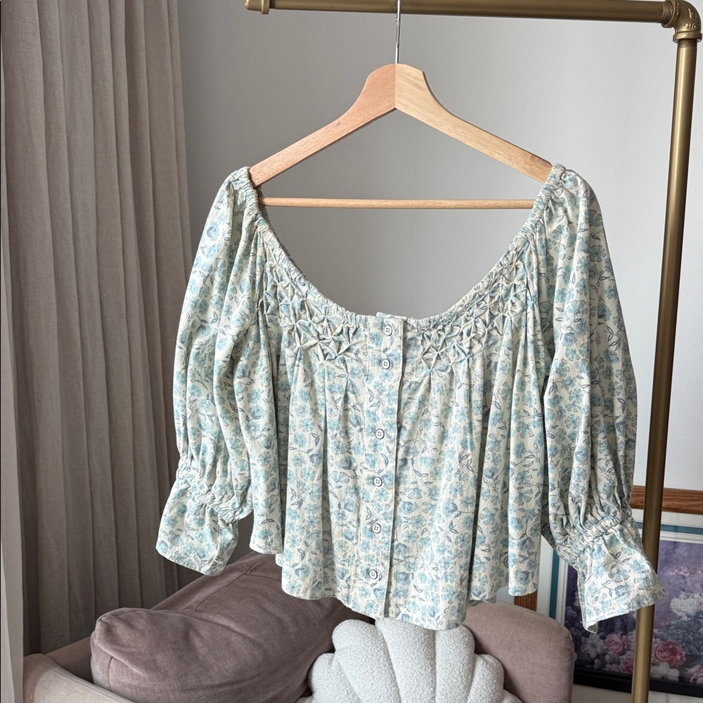 Free People James Off The Shoulder Smock Crop Top in light blue floral print.S - Picture 9 of 10